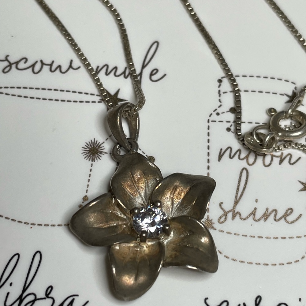 Vintage Solid Sterling Silver Flower Pendant Neck… - image 2